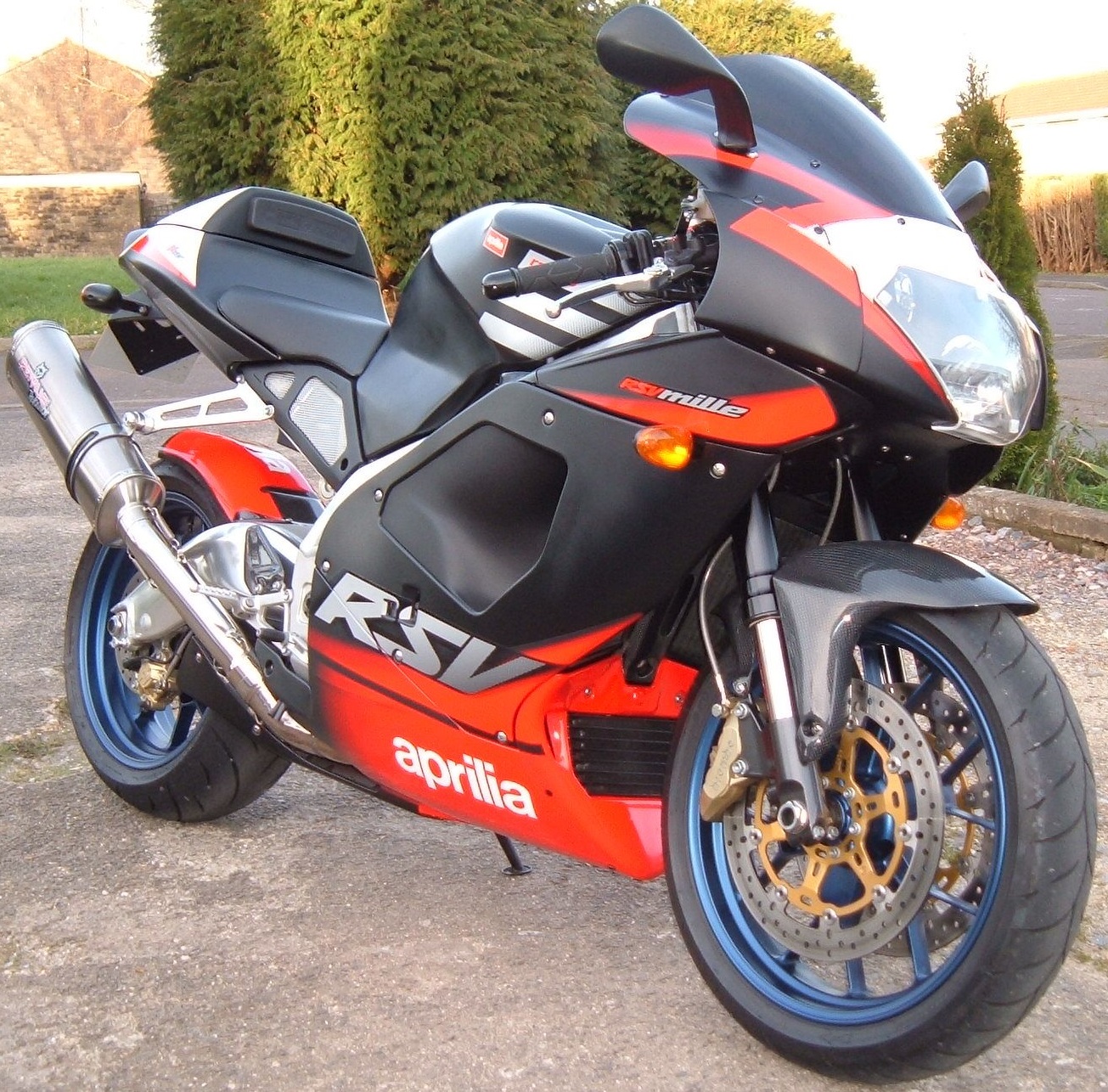 APRILIA RSV 1000 MILLE