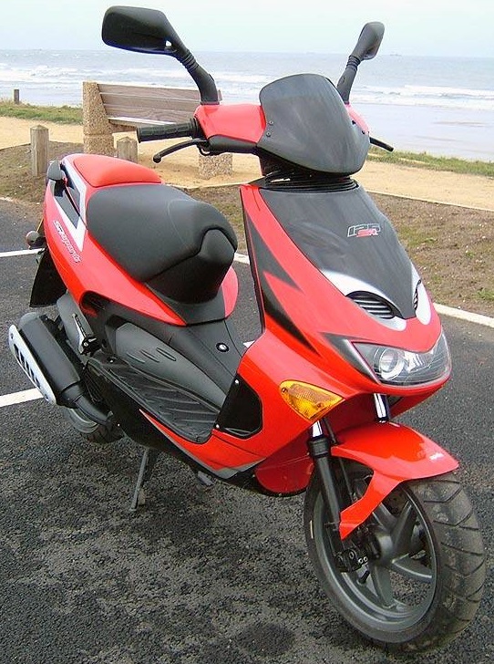 APRILIA SR 125