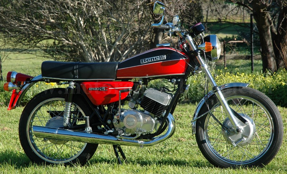 BENELLI 250 2C