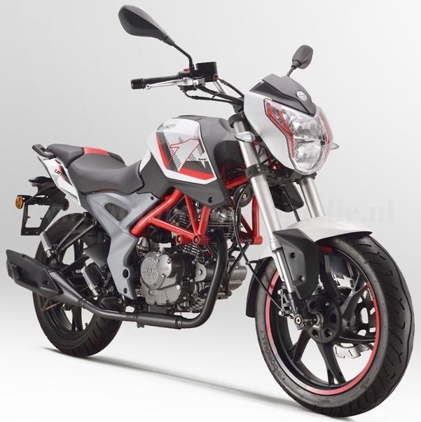 BENELLI UNO C 150
