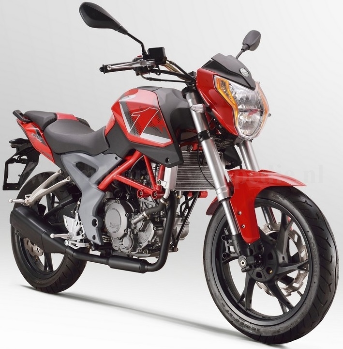 BENELLI UNO C 250