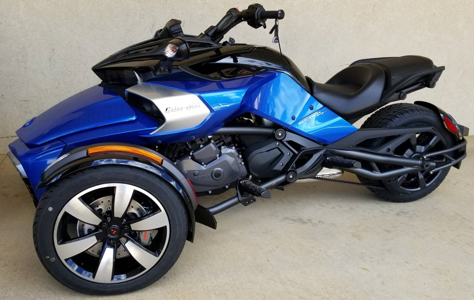 CAN-AM SPYDER F3-S