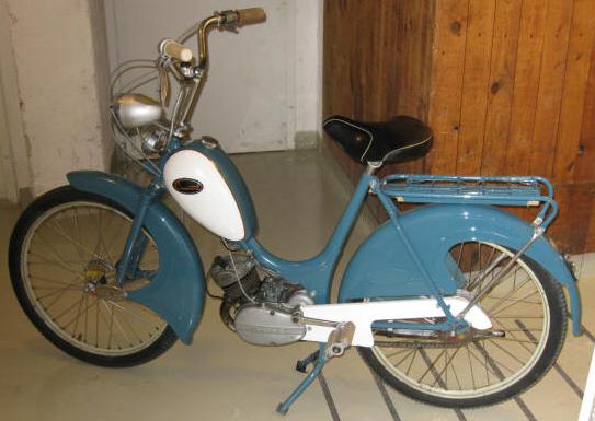 CRESCENT SAXOPED 1125 B