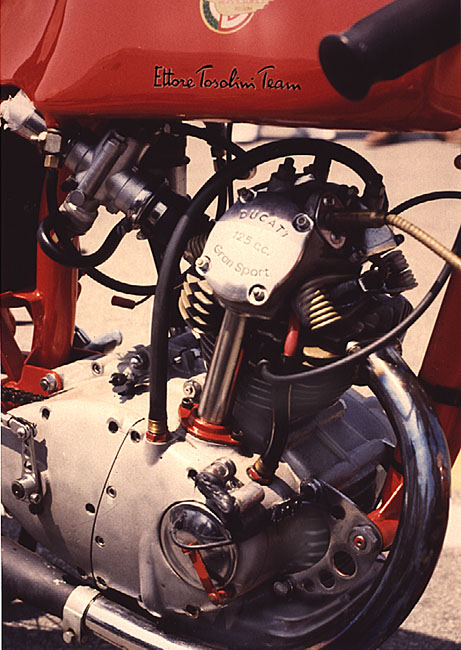DUCATI 125 GRAN SPORT ENGINE