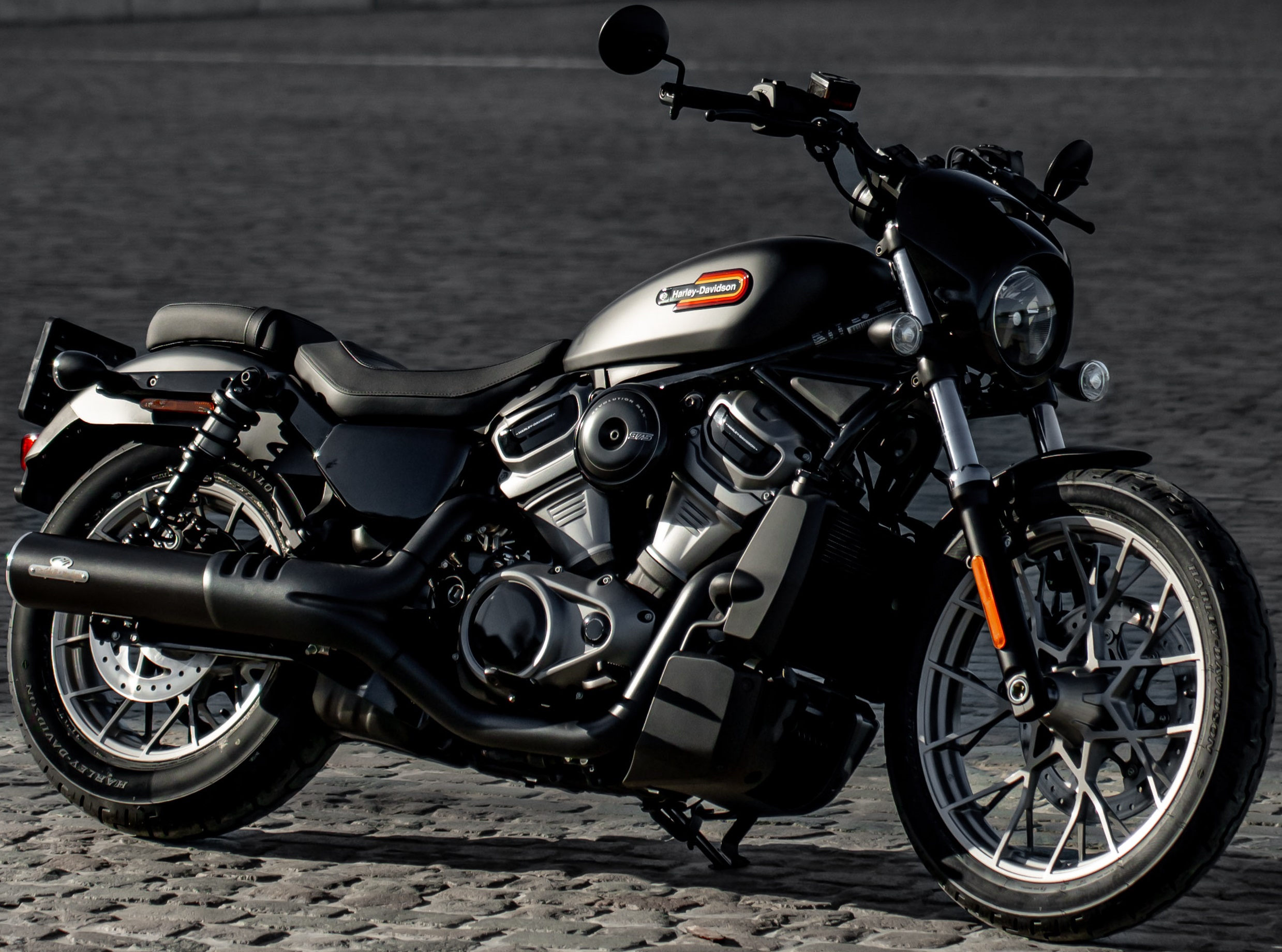 HARLEY DAVIDSON NIGHTSTER 975