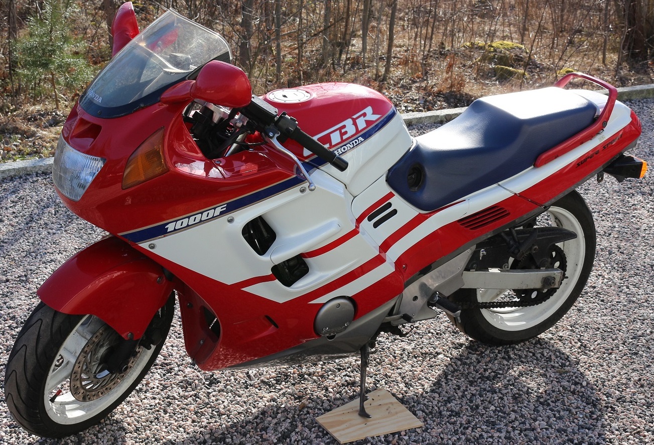 HONDA CBR 1000 F 1987-1992