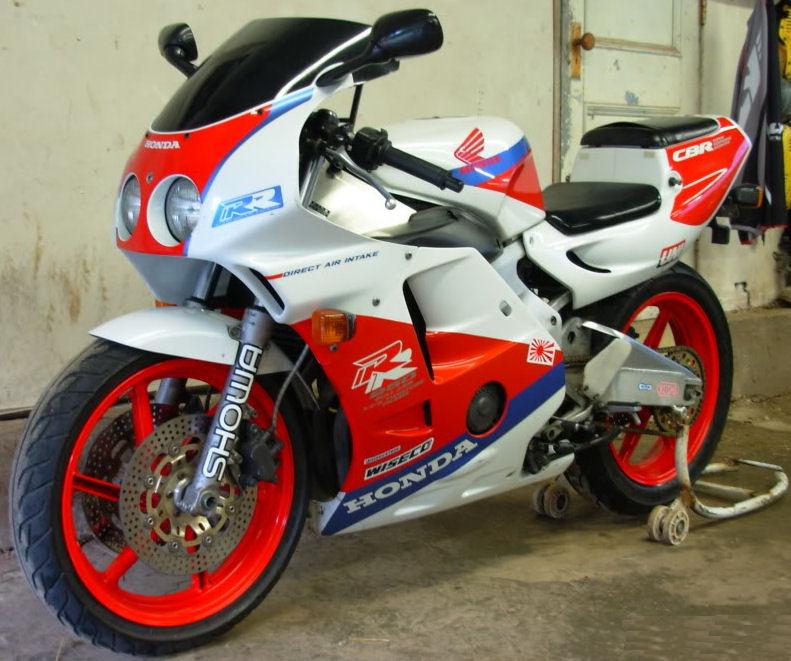 HONDA CBR 250 RR