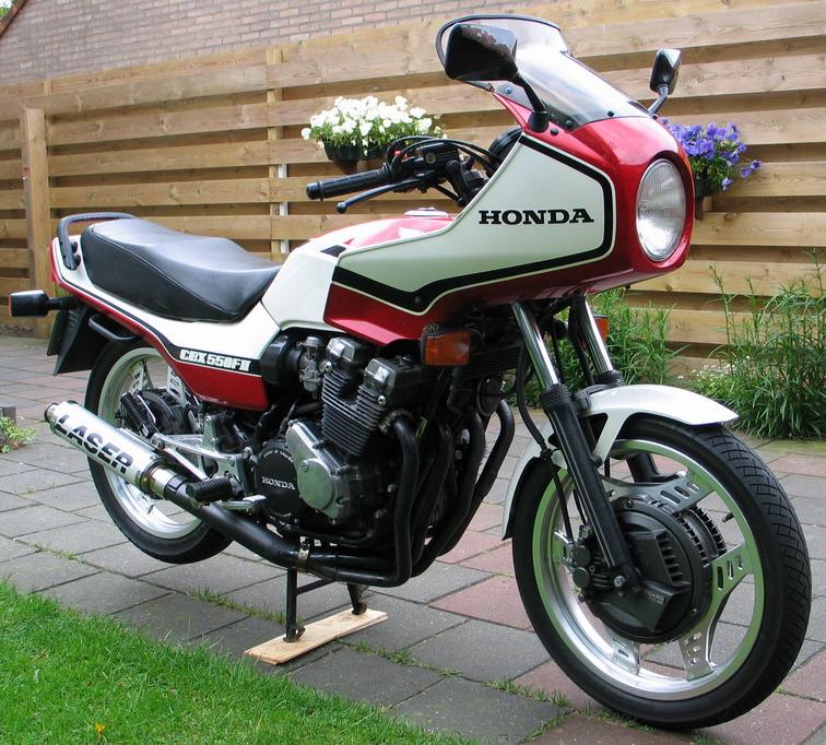 HONDA CBX 550 F 2