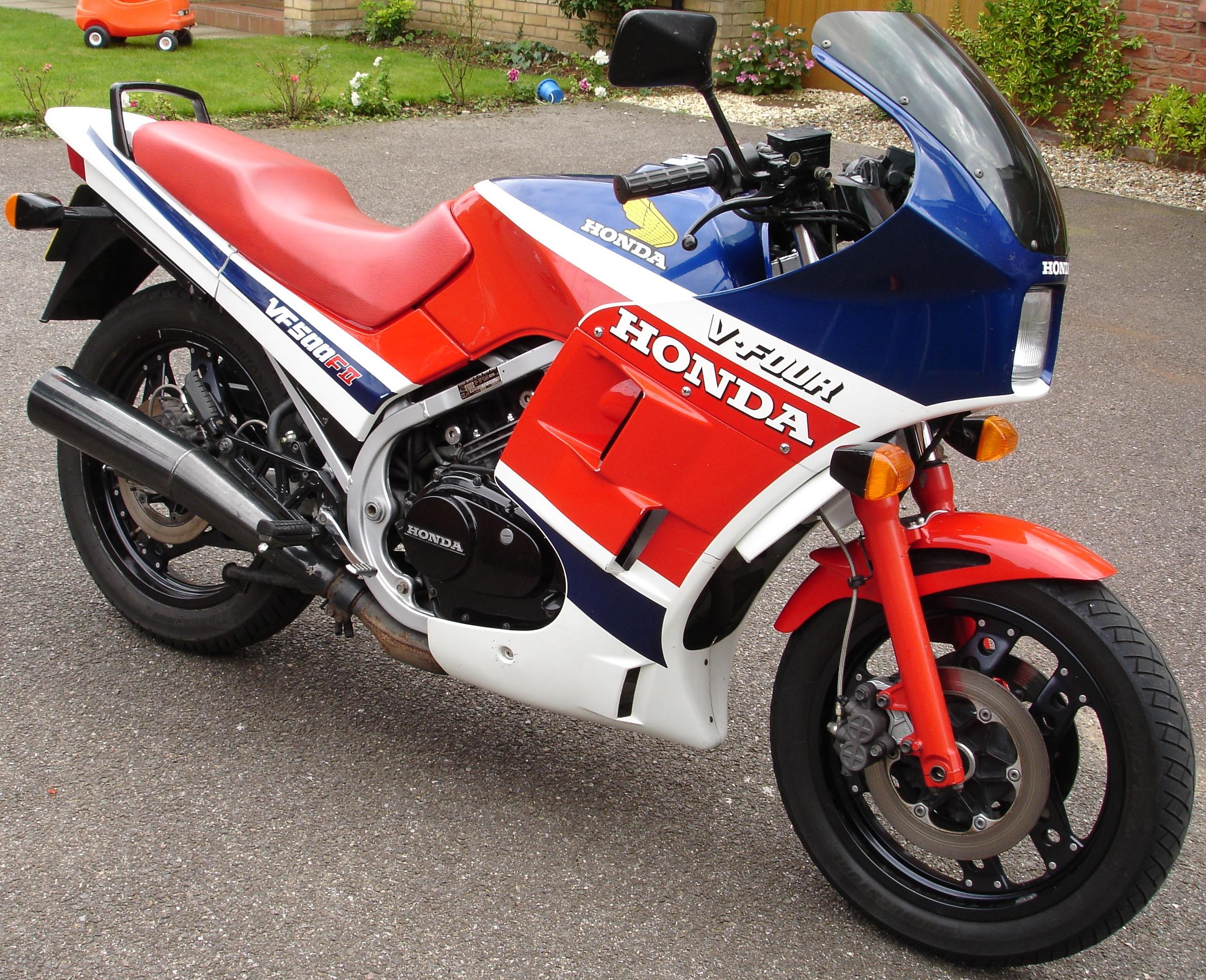 HONDA VF 500 F2