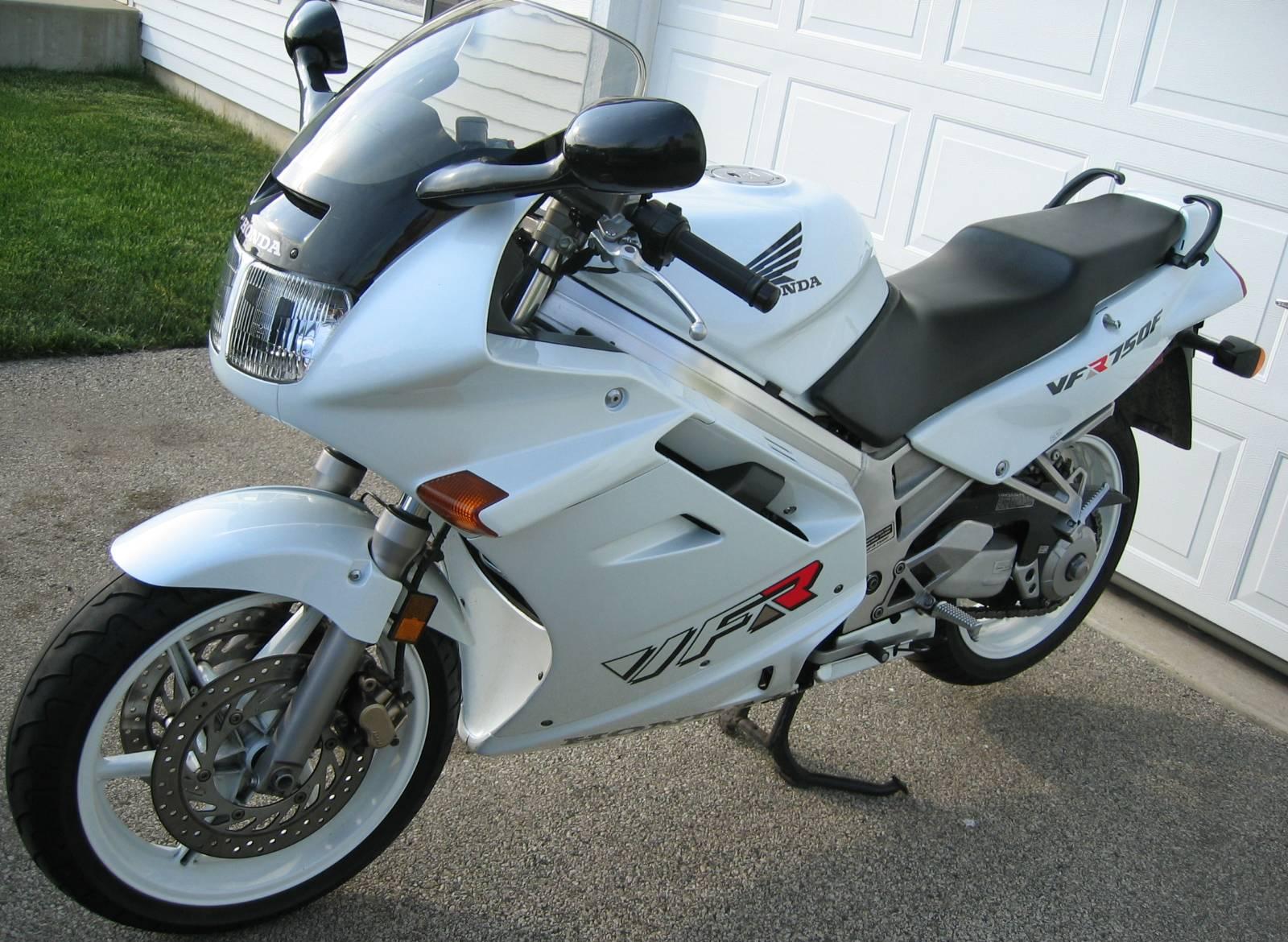 HONDA VFR 750 F