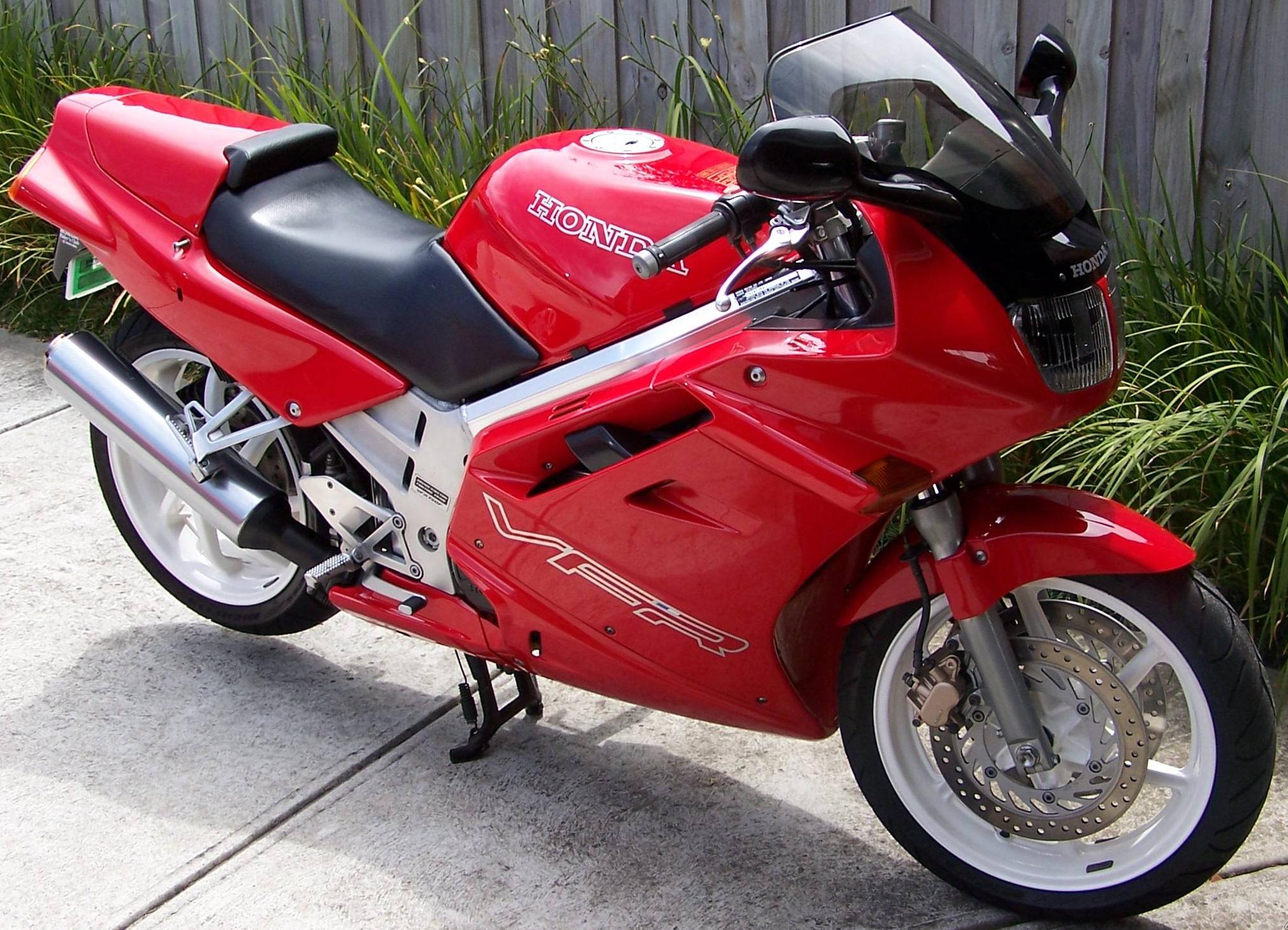 HONDA VFR 750 F