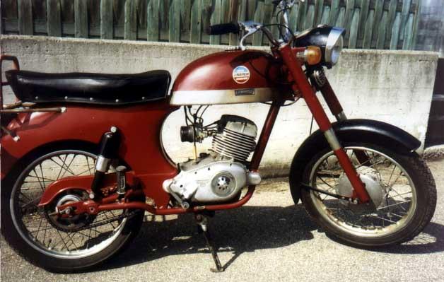 Heeft u een foto die ik mag gebruiken stuur hem dan naar info@motorencyclopedie.nl    Do you have a picture that i may use Please send him to info@motorencyclopedie.nl