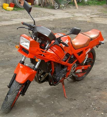 SUZUKI GSX 400 X IMPULS