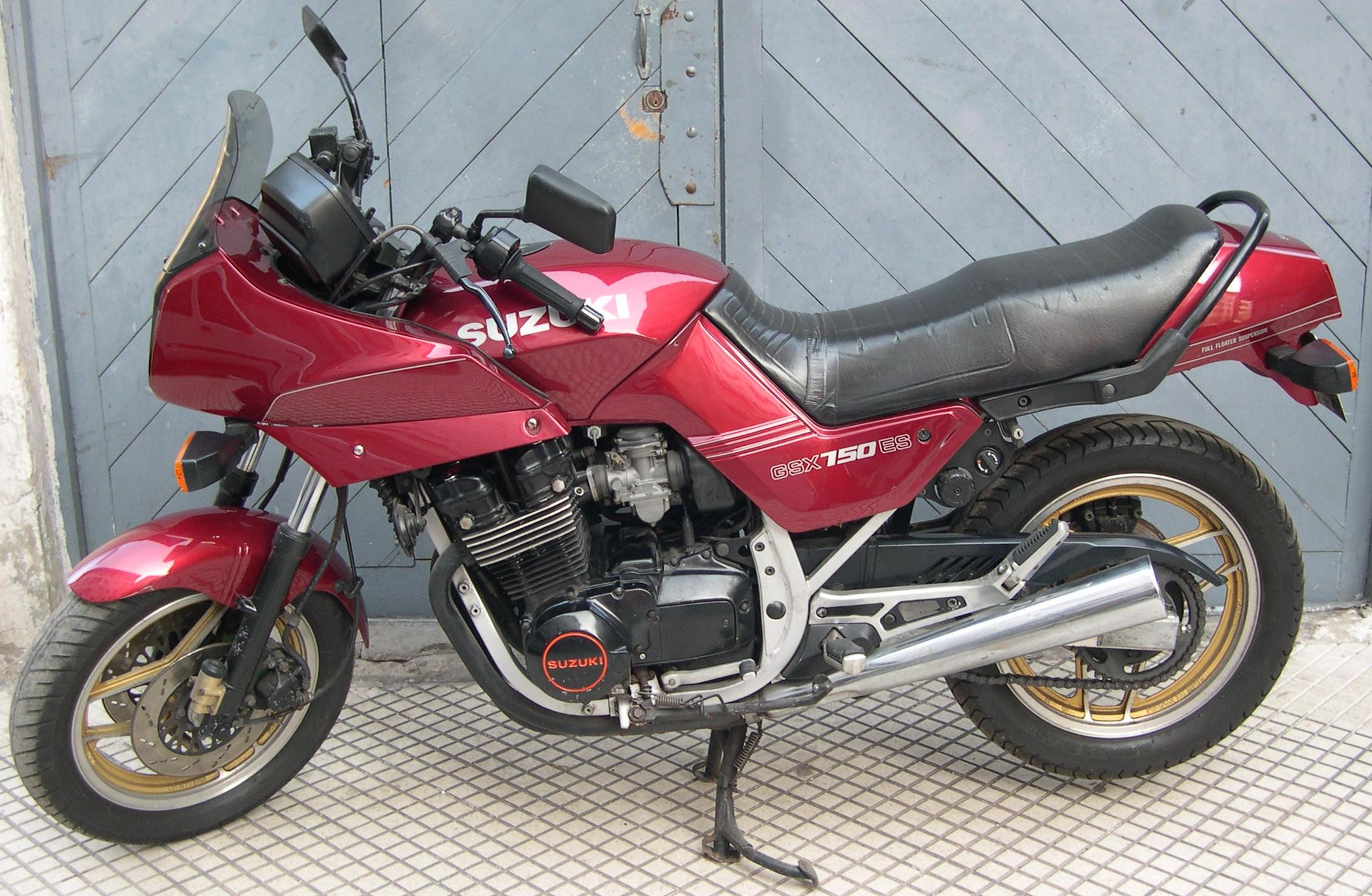 SUZUKI GSX 750 ES