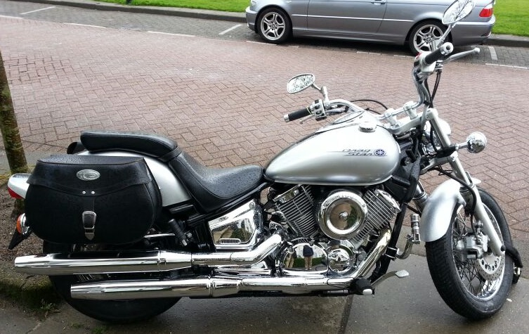 YAMAHA XVS 1100 DRAGSTAR