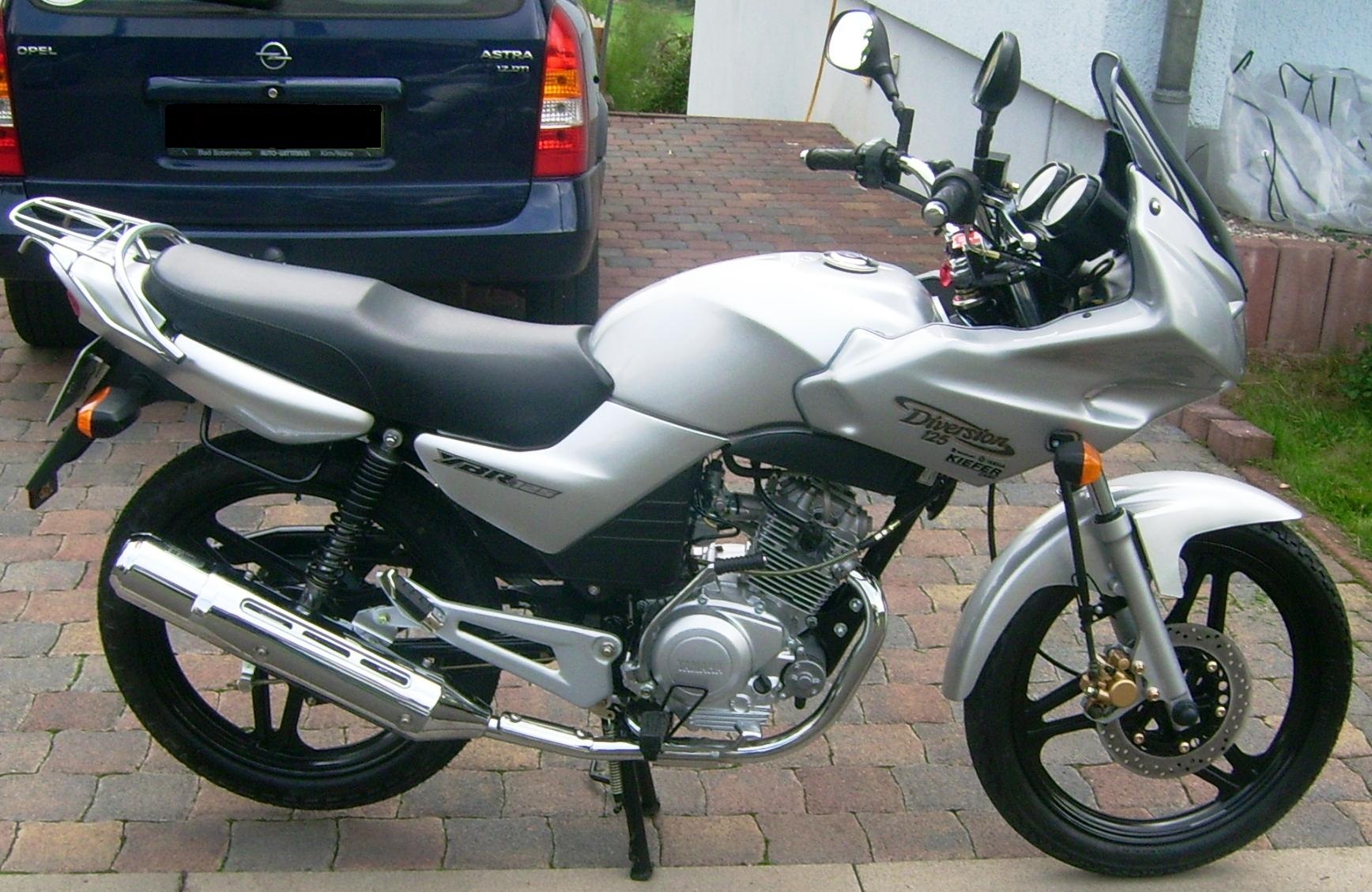 YAMAHA YBR 125 DIVERSION